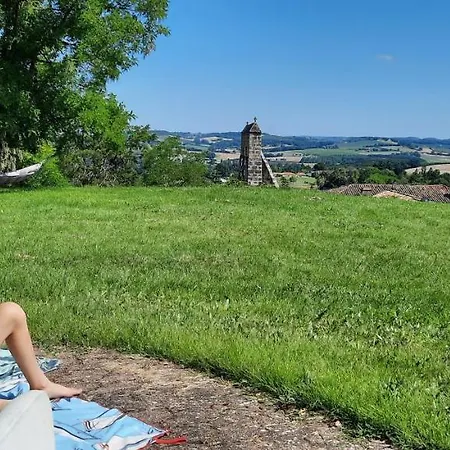 Place Des Amis Villa Tombeboeuf